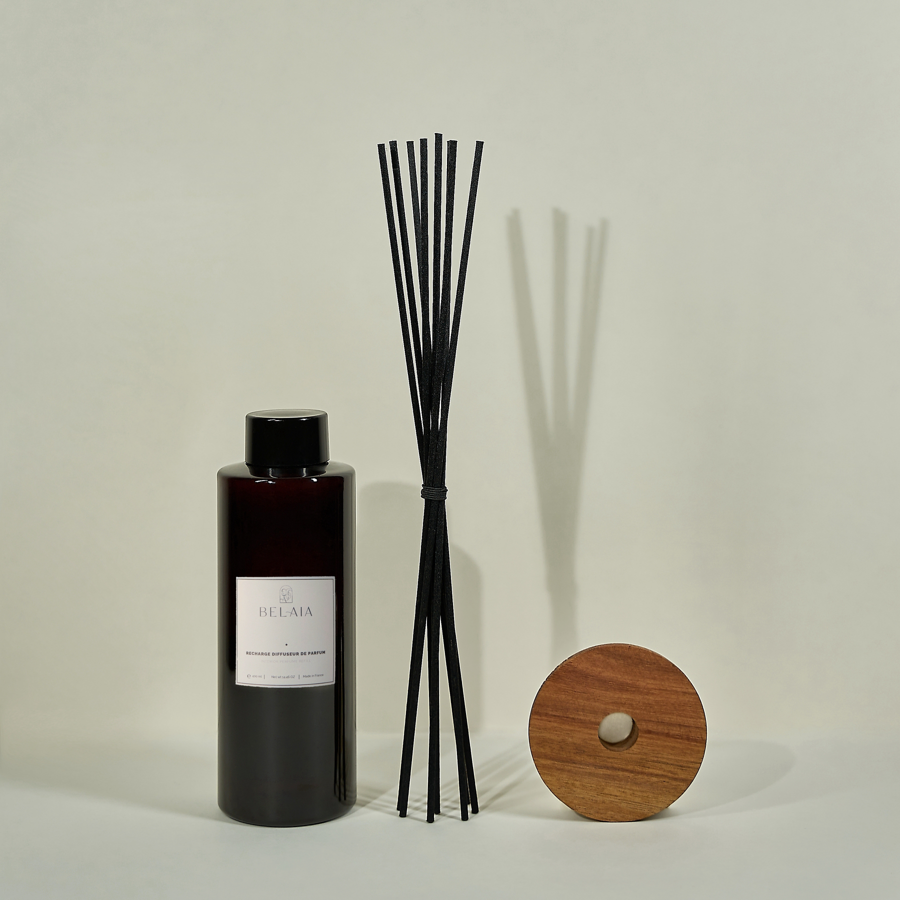 kit diffuseur de parfum belaia avec batonnets et couvercle en bois